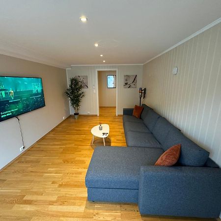 Charming 3-Bedroom Apartment In The Heart Of Kristiansund Exterior photo