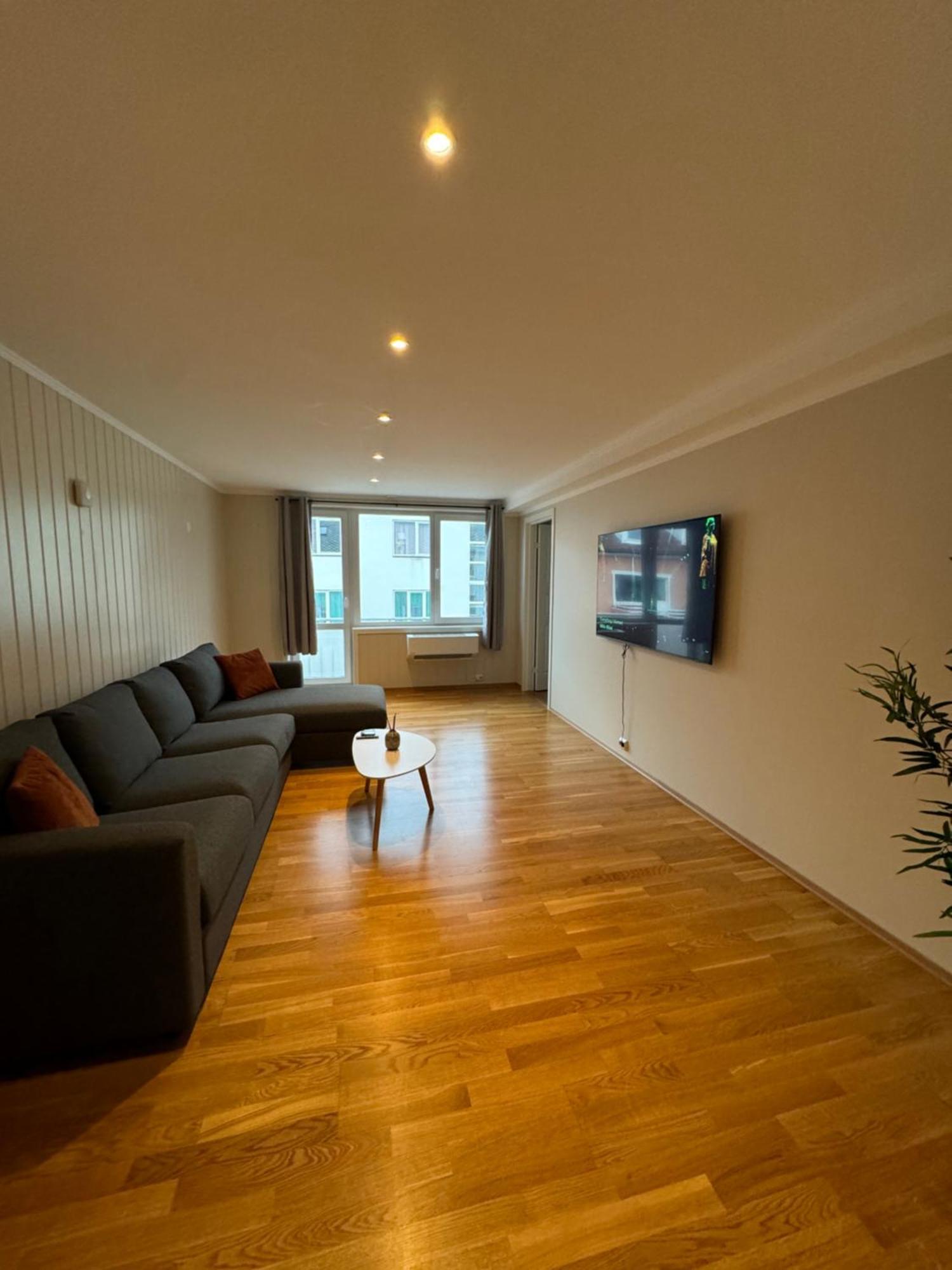 Charming 3-Bedroom Apartment In The Heart Of Kristiansund Exterior photo