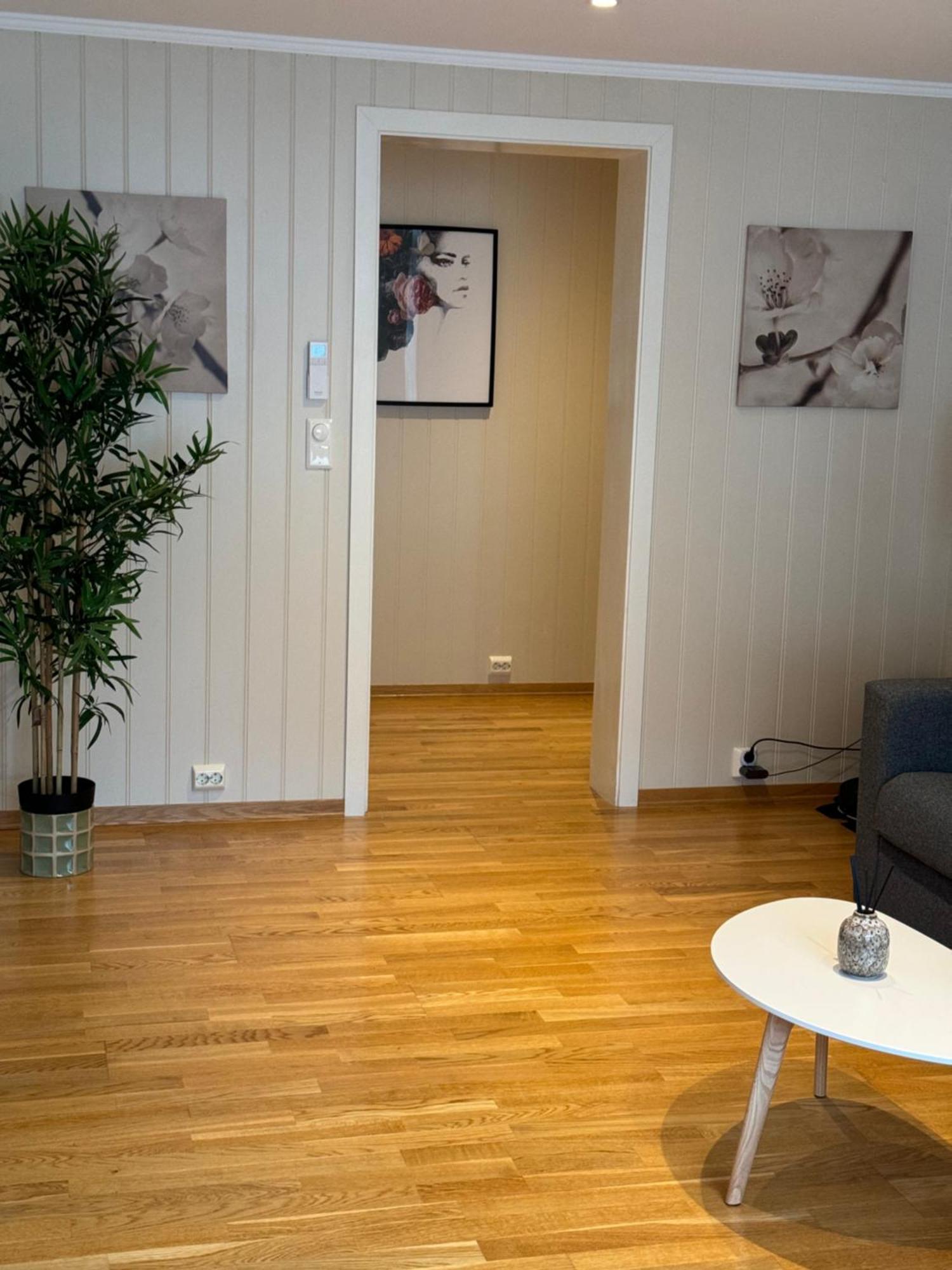 Charming 3-Bedroom Apartment In The Heart Of Kristiansund Exterior photo