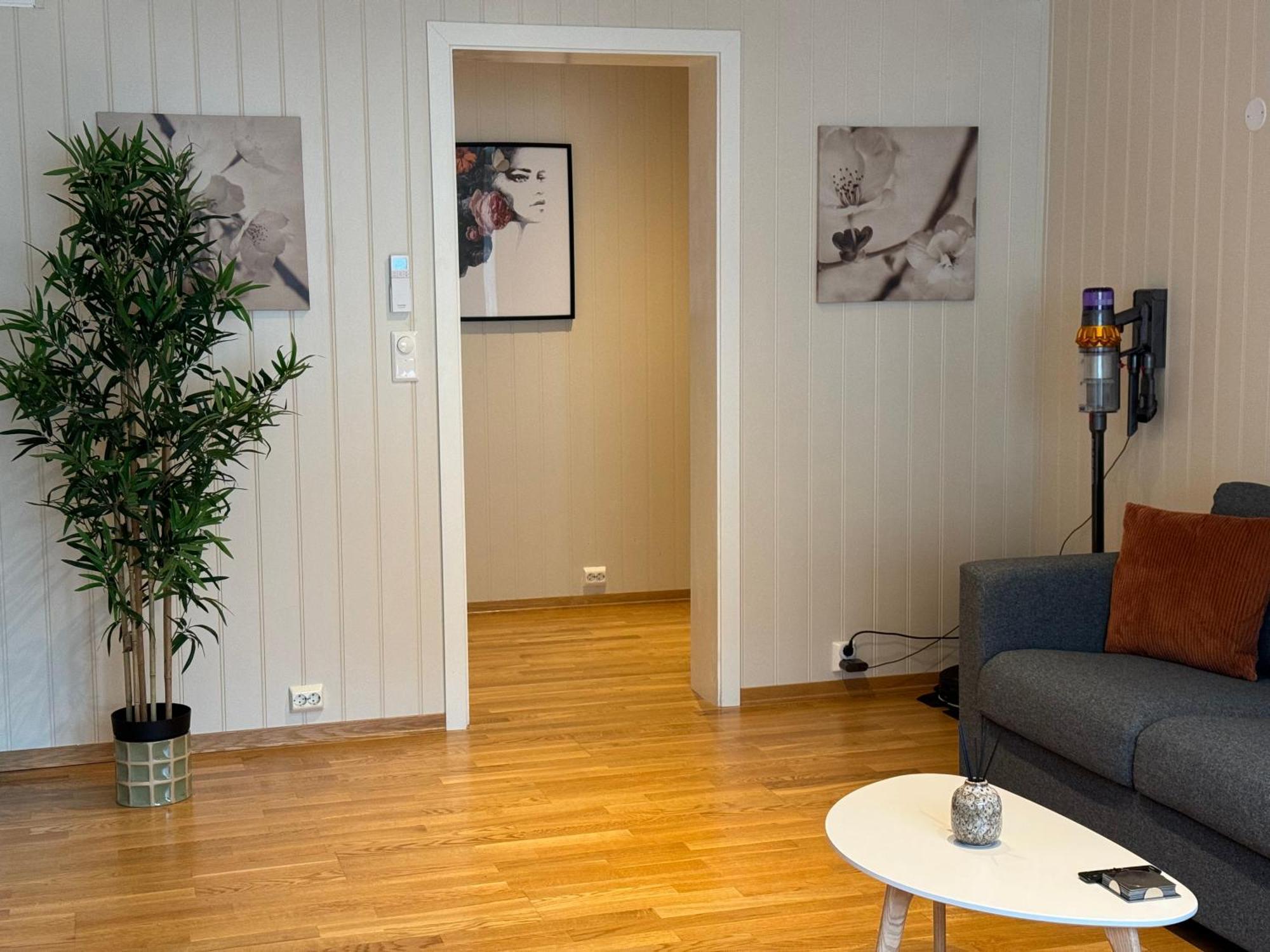 Charming 3-Bedroom Apartment In The Heart Of Kristiansund Exterior photo